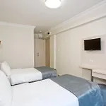 Sim Crown Hotel
